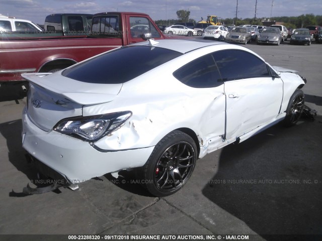 KMHHU6KJ4FU124804 - 2015 HYUNDAI GENESIS COUPE 3.8L/3.8 R-SPEC/3.8 ULTIM WHITE photo 4