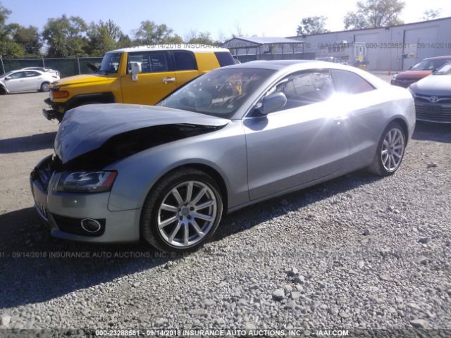 WAULFAFR8BA031286 - 2011 AUDI A5 PREMIUM PLUS SILVER photo 2