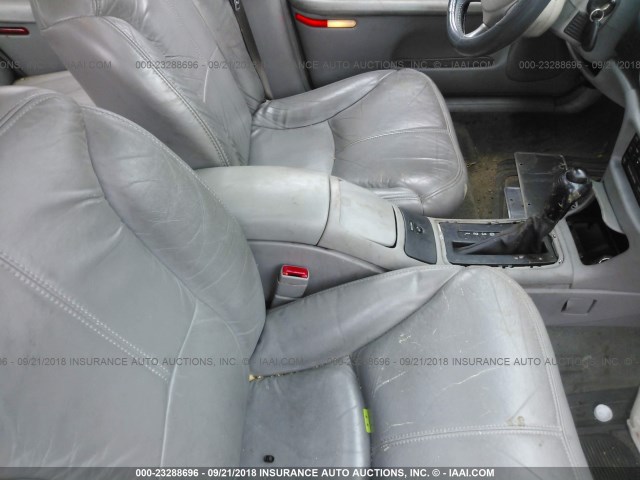 2G4WF5214W1502627 - 1998 BUICK REGAL GS 白色 照片 5