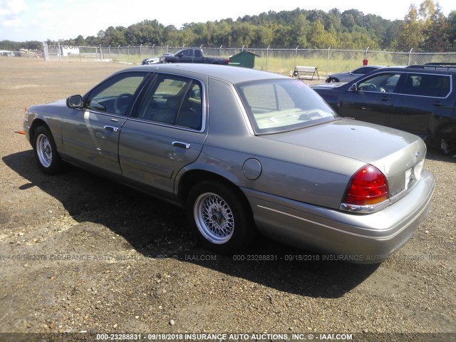 2FAFP74WX1X107143 - 2001 FORD CROWN VICTORIA LX GREEN photo 3