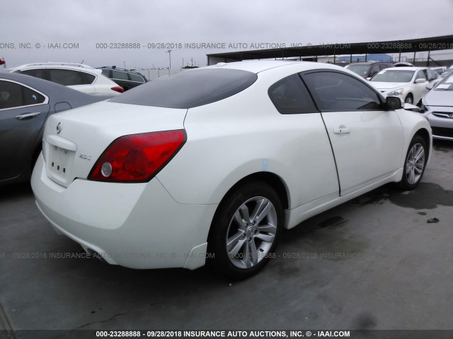 1N4AL2EP3DC268483 - 2013 NISSAN ALTIMA S WHITE photo 4