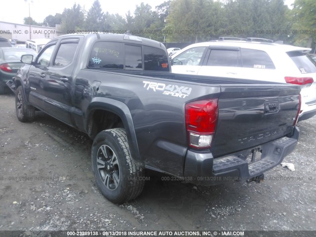 3TMDZ5BNXGM009728 - 2016 TOYOTA TACOMA DBL CAB/SR5/TRD SPORT/OR GRAY photo 3