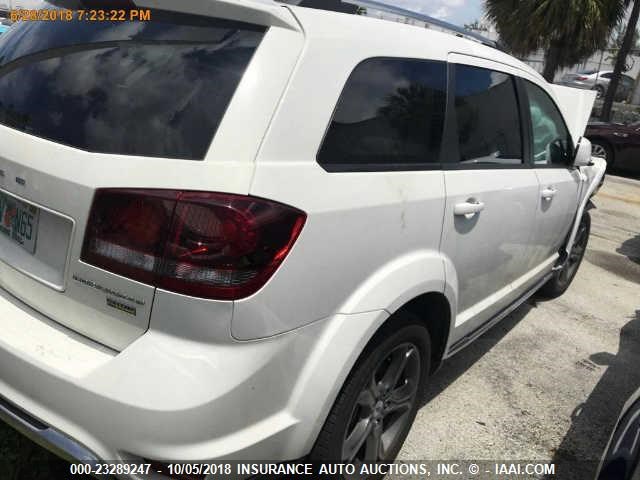 3C4PDCGG7JT216133 - 2018 DODGE JOURNEY CROSSROAD WHITE photo 4