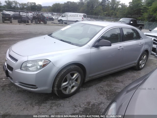 1G1ZG57B09F109214 - 2009 CHEVROLET MALIBU LS Gümüş foto 2
