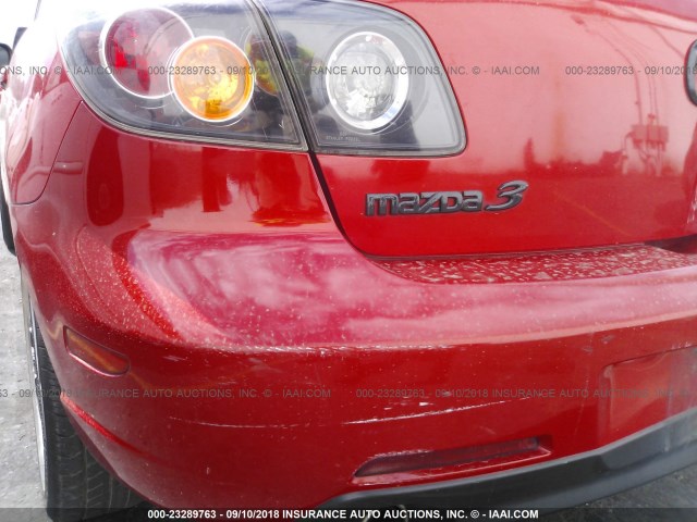 JM1BK143051274538 - 2005 MAZDA 3 HATCHBACK RED photo 6