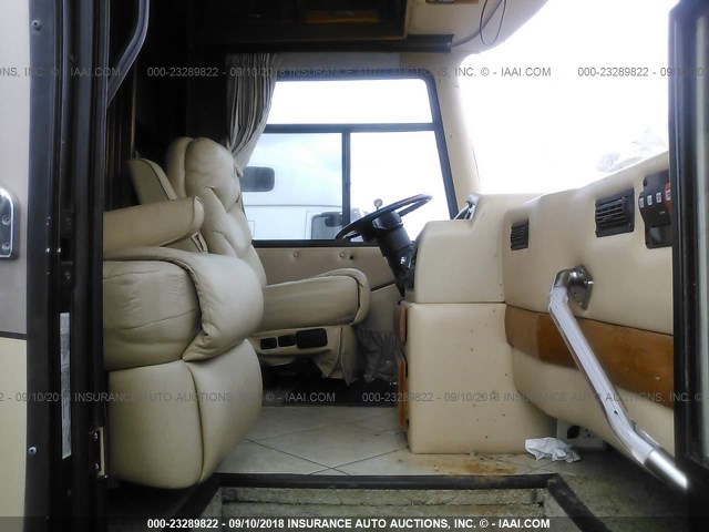 1RF43564X52034161 - 2005 ROADMASTER RAIL MONOCOQUE Qəhvəyi foto 5