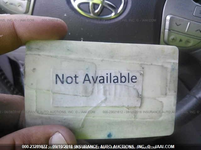 4T1BK3EK9BU627205 - 2011 TOYOTA CAMRY SE/LE/XLE ვერცხლისფერი ფოტო 7