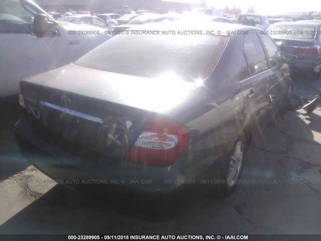 4T1BE32K52U513648 - 2002 TOYOTA CAMRY LE/XLE/SE Qara foto 4