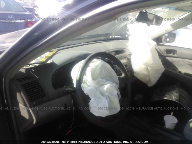 4T1BE32K52U513648 - 2002 TOYOTA CAMRY LE/XLE/SE Qara foto 5