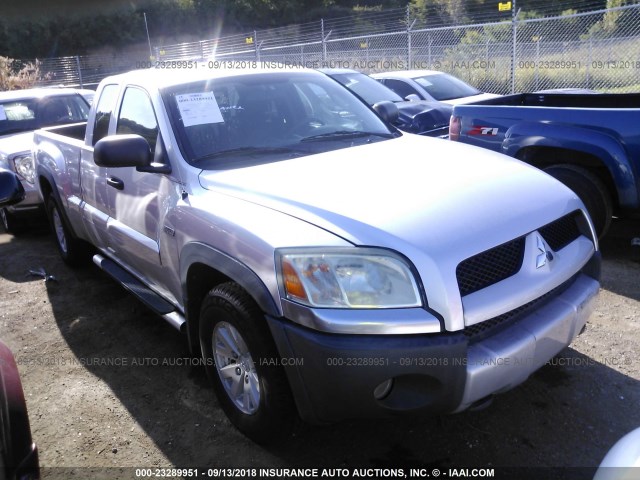 1Z7HC32K36S529101 - 2006 MITSUBISHI RAIDER DUROCROSS SILVER photo 1