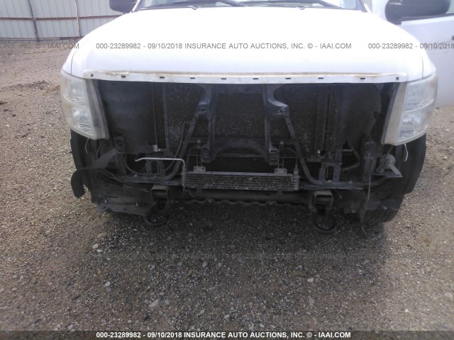 1GC0CVCG0DF243131 - 2013 CHEVROLET SILVERADO C2500 HEAVY DUTY WHITE photo 6