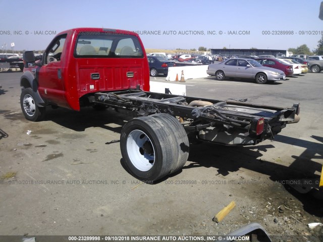 1FDAF56R18EC15340 - 2008 FORD F550 SUPER DUTY RED photo 3