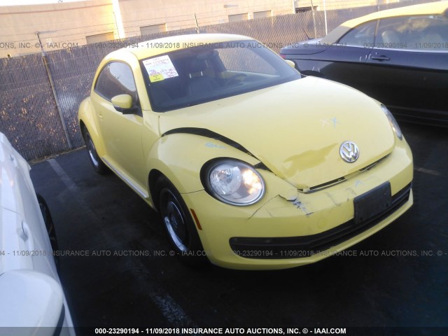 3VWJP7AT2CM602642 - 2012 VOLKSWAGEN BEETLE YELLOW photo 1