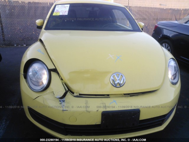 3VWJP7AT2CM602642 - 2012 VOLKSWAGEN BEETLE YELLOW photo 6