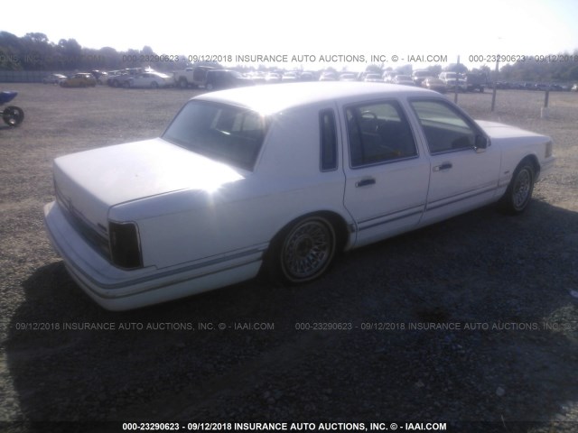 1LNLM81W0RY756313 - 1994 LINCOLN TOWN CAR EXECUTIVE WHITE photo 4