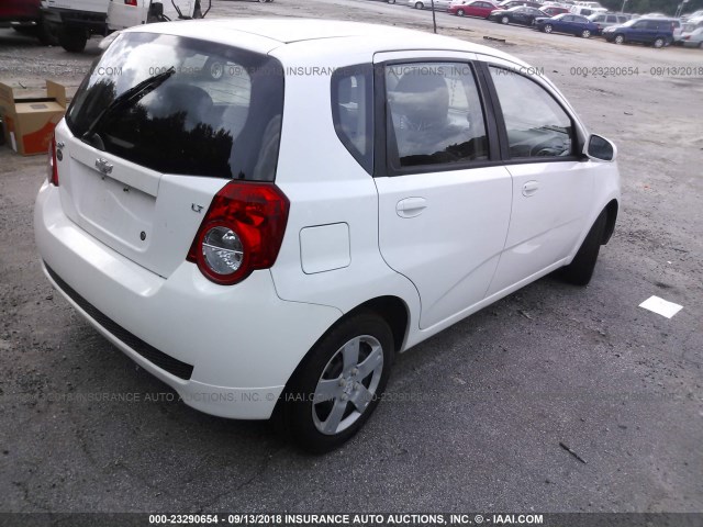 KL1TD6DE7AB048697 - 2010 CHEVROLET AVEO LS/LT WHITE photo 4