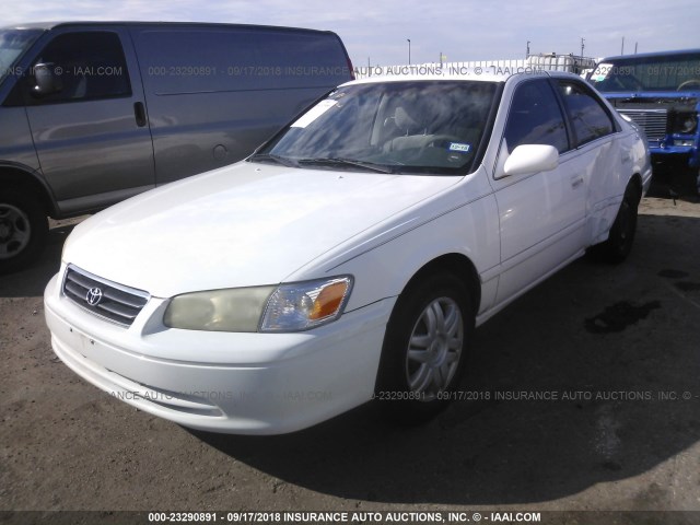 JT2BG22K2Y0429272 - 2000 TOYOTA CAMRY CE/LE/XLE 白色 照片 2