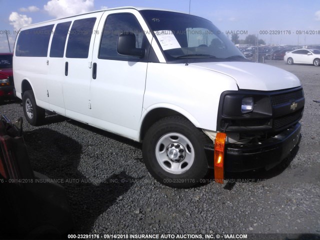1GAZGZFG2F1156323 - 2015 CHEVROLET EXPRESS G3500 LS WHITE photo 1