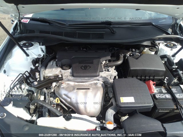 4T1BF1FK0GU578457 - 2016 TOYOTA CAMRY LE/XLE/SE/XSE WHITE photo 10
