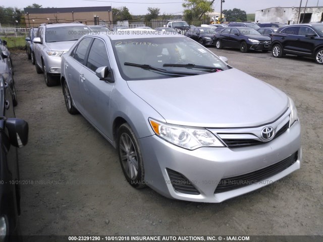 4T4BF1FK9CR162357 - 2012 TOYOTA CAMRY SE/LE/XLE 银色 照片 1