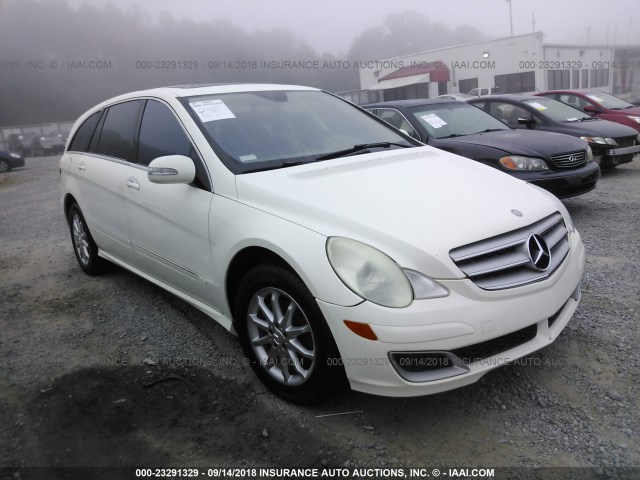 4JGCB75E96A013588 - 2006 MERCEDES-BENZ R 500 WHITE photo 1