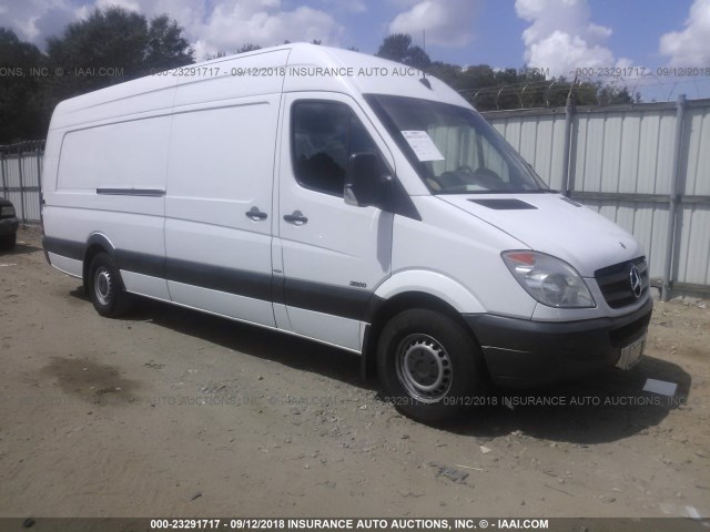 WD3PE8CC7B5561770 - 2011 MERCEDES-BENZ SPRINTER 2500 WHITE photo 1