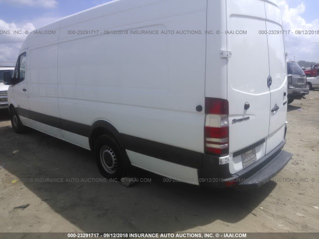 WD3PE8CC7B5561770 - 2011 MERCEDES-BENZ SPRINTER 2500 WHITE photo 3