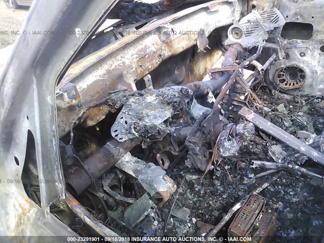 4F2YU09102KM65971 - 2002 MAZDA TRIBUTE LX/ES 白色 照片 7