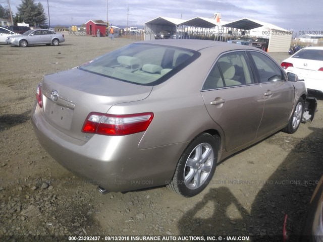 4T1BK46K77U537126 - 2007 TOYOTA CAMRY NEW GENERAT LE/XLE/SE SILVER photo 4