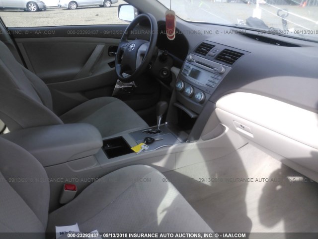 4T1BK46K77U537126 - 2007 TOYOTA CAMRY NEW GENERAT LE/XLE/SE SILVER photo 5