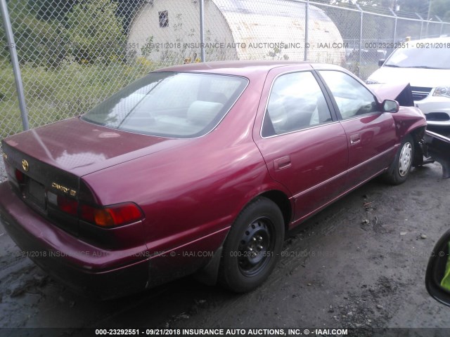 4T1BG22K3WU379460 - 1998 TOYOTA CAMRY CE/LE/XLE 红色 照片 4
