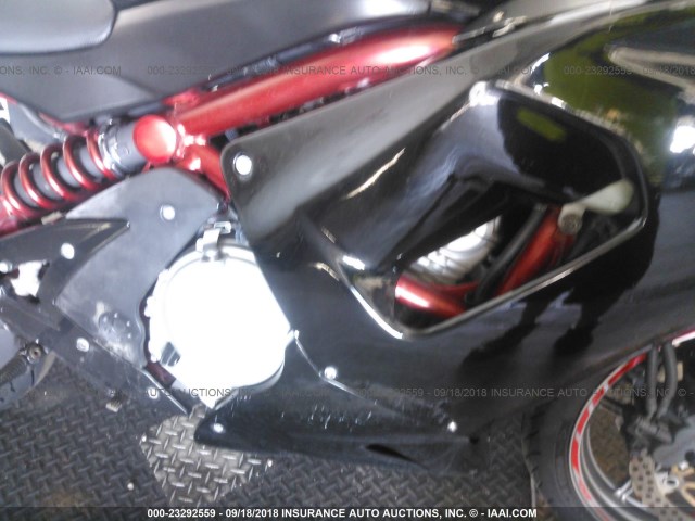 JKAEXEA166A011166 - 2006 KAWASAKI EX650 A6F 黑色 照片 8