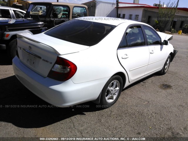 4T1BE32K52U111032 - 2002 TOYOTA CAMRY LE/XLE/SE 白色 照片 4