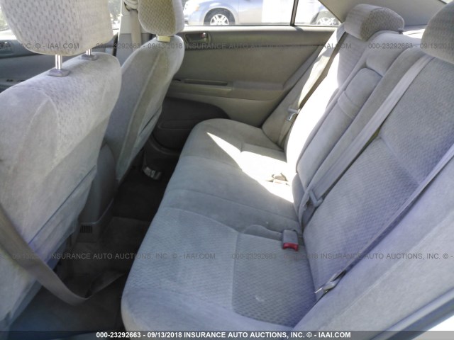 4T1BE32K52U111032 - 2002 TOYOTA CAMRY LE/XLE/SE 白色 照片 8