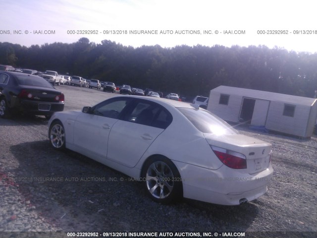 WBANB33535CN67640 - 2005 BMW 545 I WHITE photo 3