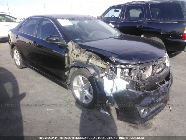 4T1BF1FK4EU766606 - 2014 TOYOTA CAMRY L/SE/LE/XLE Qara foto 1