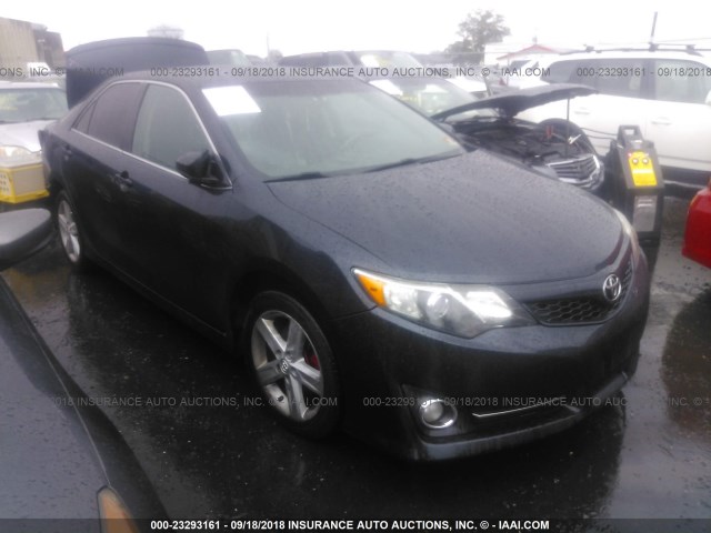 4T1BF1FK0DU671426 - 2013 TOYOTA CAMRY L/SE/LE/XLE Qara foto 1
