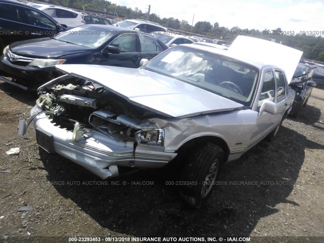 1LNLM81W4SY721909 - 1995 LINCOLN TOWN CAR EXECUTIVE SILVER photo 2