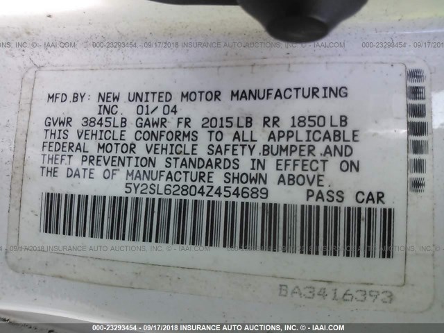 5Y2SL62804Z454689 - 2004 PONTIAC VIBE WHITE photo 9