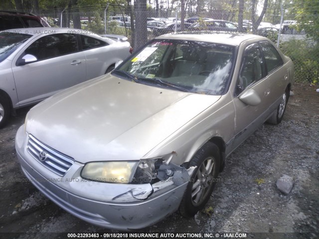 JT2BF28K310312400 - 2001 TOYOTA CAMRY LE/XLE GOLD photo 2