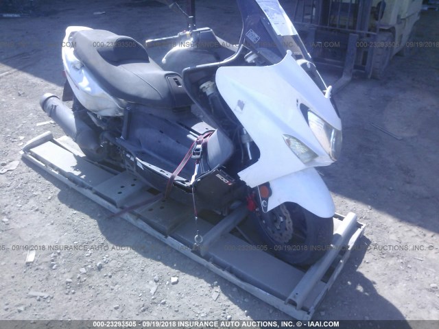 RFBT7S374AB300548 - 2010 KYMCO USA INC XCITING 500I WHITE photo 1