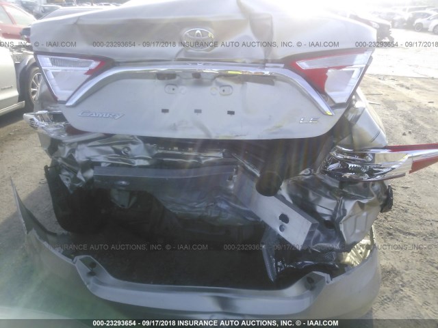 4T4BF1FKXFR501499 - 2015 TOYOTA CAMRY LE/XLE/SE/XSE 金色 照片 6