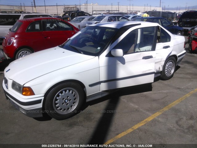 WBACB4315PFL06425 - 1993 BMW 325 I AUTOMATIC WHITE photo 2