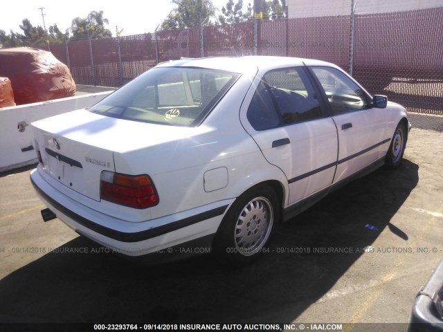 WBACB4315PFL06425 - 1993 BMW 325 I AUTOMATIC WHITE photo 4