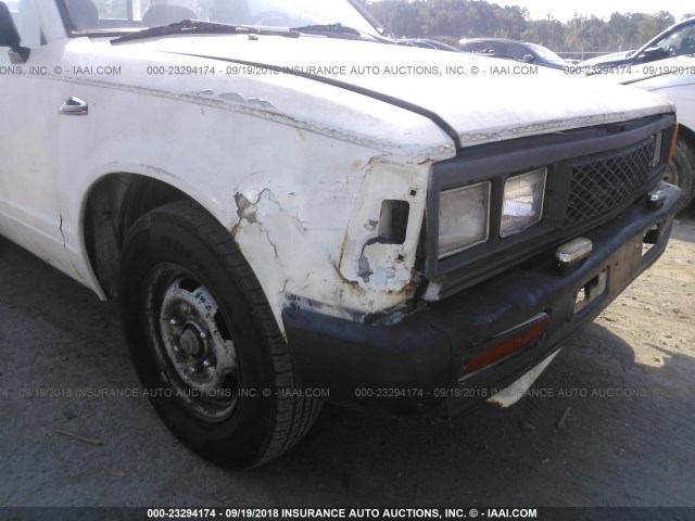 1N6ND01S8GC357619 - 1986 NISSAN 720 WHITE photo 6