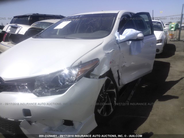 JTNKARJEXHJ524195 - 2017 TOYOTA COROLLA IM WHITE photo 6