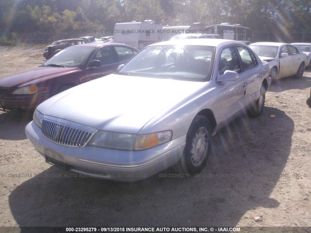 1LNLM97V1VY708737 - 1997 LINCOLN CONTINENTAL  SILVER photo 2