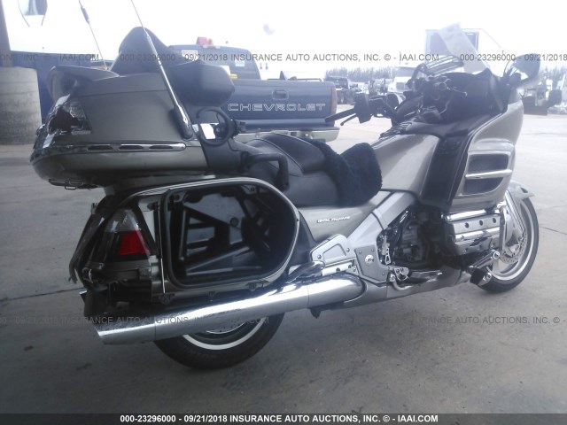 1HFSC47L98A701476 - 2008 HONDA GL1800 GRAY photo 4