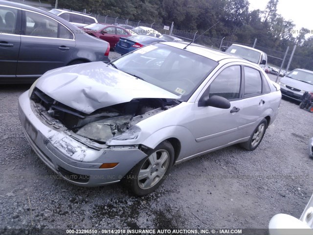 1FAFP34N77W281661 - 2007 FORD FOCUS ZX4/S/SE/SES 银色 照片 2