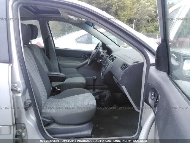 1FAFP34N77W281661 - 2007 FORD FOCUS ZX4/S/SE/SES 银色 照片 5